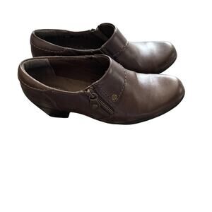 Clarks Bendables Shoes Womens Size 8M Brown Leather Slip On Heel Comfort Zipper
